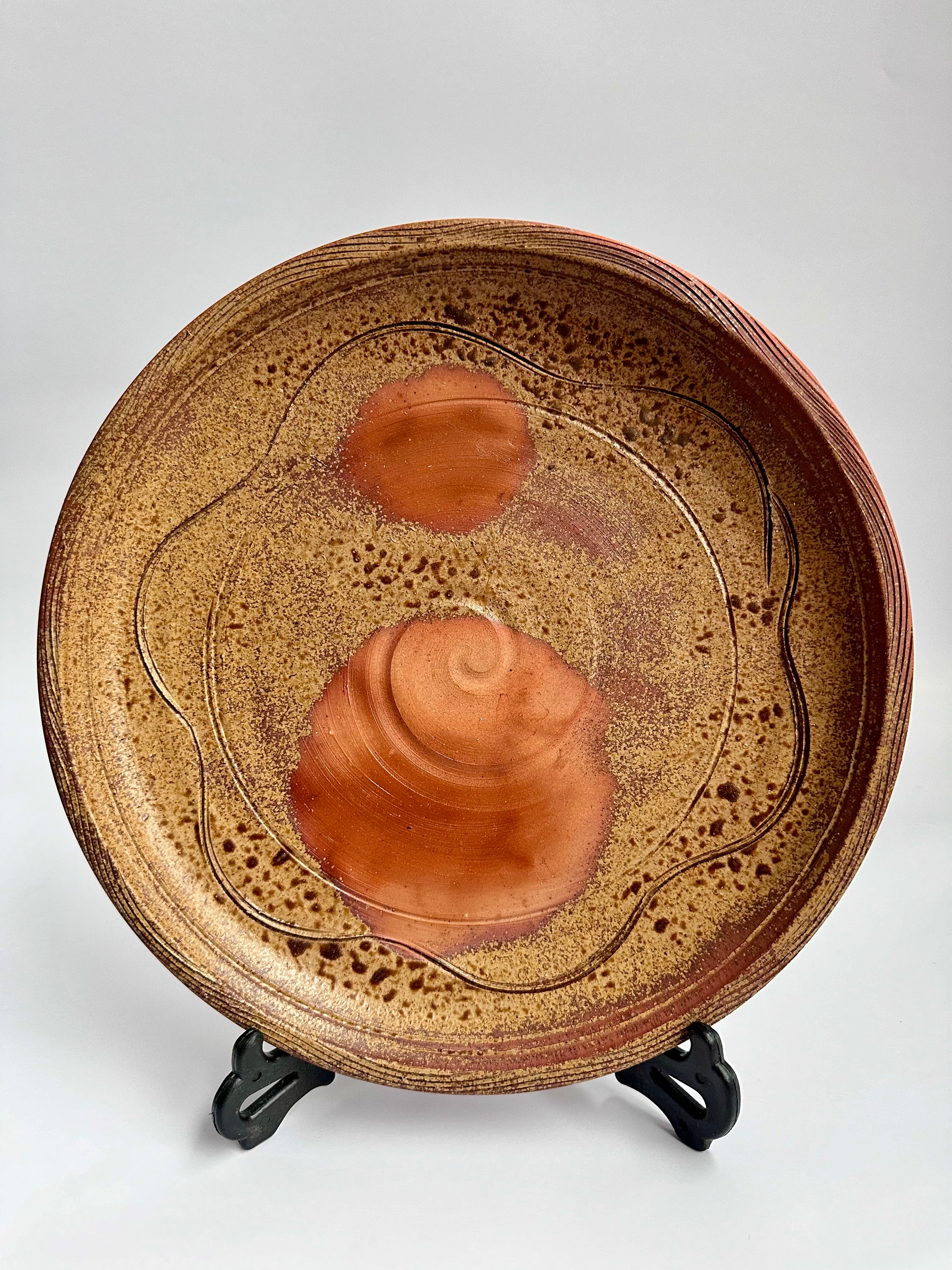 Vintage Bizen pottery plate with botamochi fire marks, goma ash spots and natural kiln-fired resin streaks , Japanese wood-fired ceramic tray