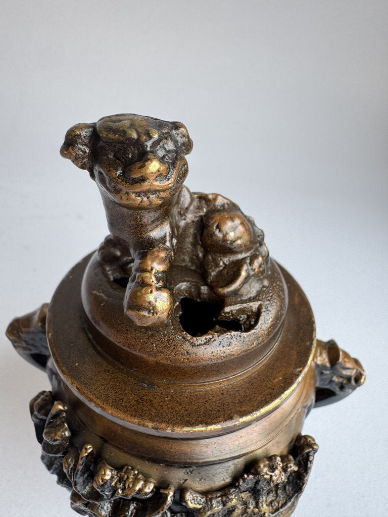 Vintage Japanese Buddhist Altar Set - Goro-gu Five-Piece Bronze - Meiji Era - Kacho Relief - Zō Shokudai - Stamped Foundry Mark