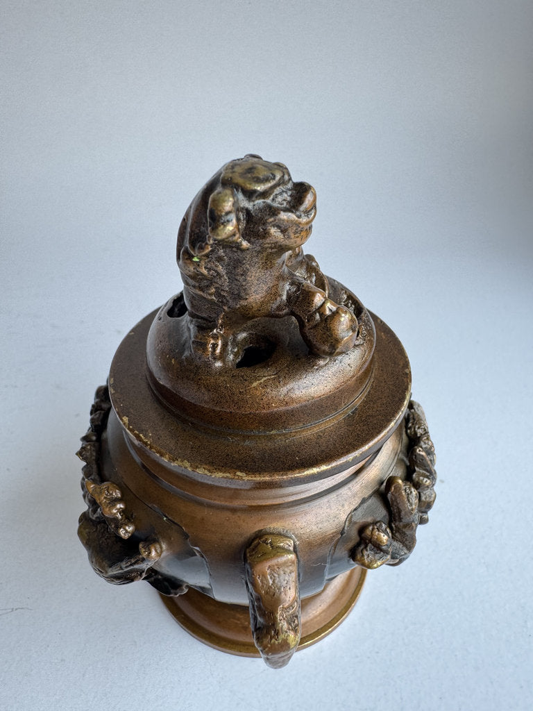 Vintage Japanese Buddhist Altar Set - Goro-gu Five-Piece Bronze - Meiji Era - Kacho Relief - Zō Shokudai - Stamped Foundry Mark