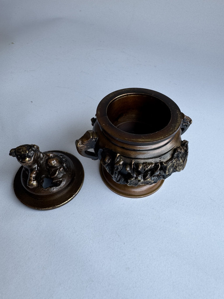 Vintage Japanese Buddhist Altar Set - Goro-gu Five-Piece Bronze - Meiji Era - Kacho Relief - Zō Shokudai - Stamped Foundry Mark