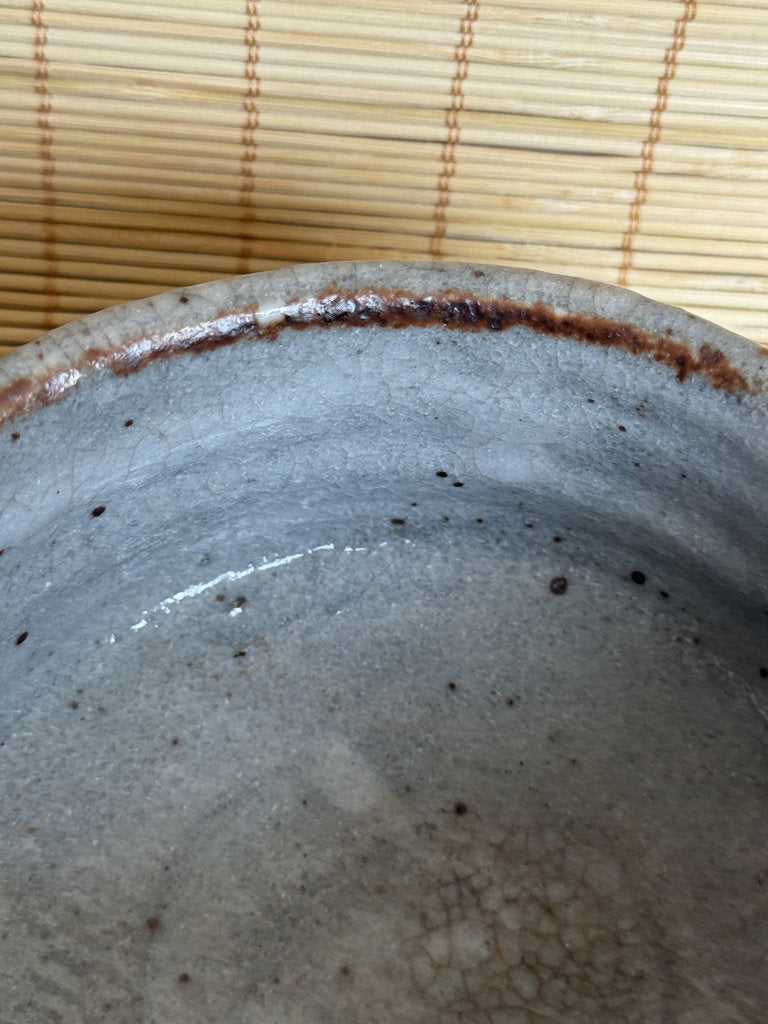 Hagi Yaki Chawan Tea Bowl | Showa Studio | Nana-bake Crazing | Iron Rim | Yamaguchi