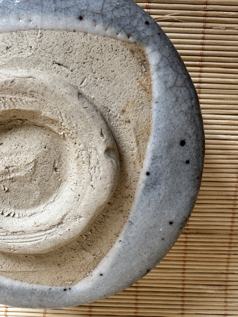 Hagi Yaki Chawan Tea Bowl | Showa Studio | Nana-bake Crazing | Iron Rim | Yamaguchi