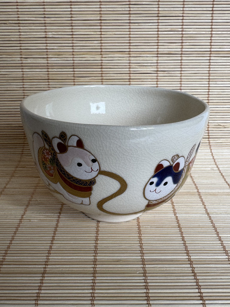 Kyo Chawan Lucky Inu Hariko – Japanese Tea Bowl with Crackle Glaze &amp; Gold Accents