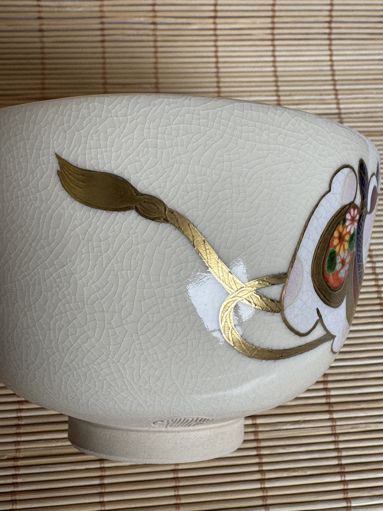 Kyo Chawan Lucky Inu Hariko – Japanese Tea Bowl with Crackle Glaze &amp; Gold Accents
