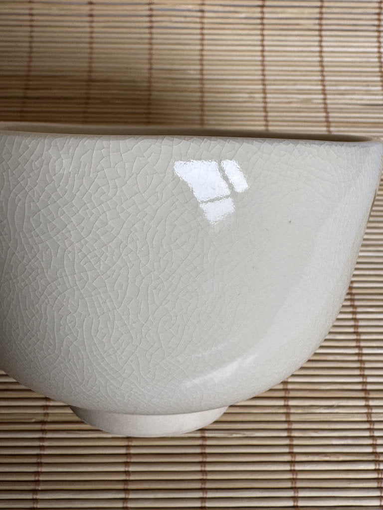 Kyo Chawan Lucky Inu Hariko – Japanese Tea Bowl with Crackle Glaze &amp; Gold Accents