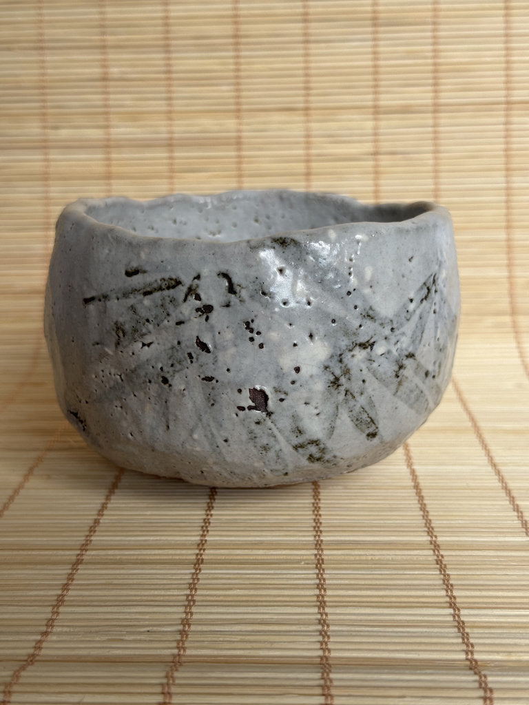 Nezumi Shino Chawan Tea Bowl | Showa Studio | Gray Iron-Wash Glaze | Mino Tradition