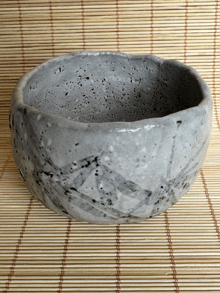 Nezumi Shino Chawan Tea Bowl | Showa Studio | Gray Iron-Wash Glaze | Mino Tradition