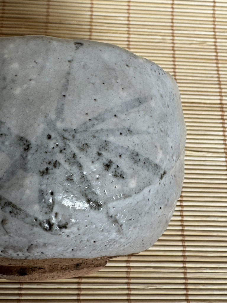 Nezumi Shino Chawan Tea Bowl | Showa Studio | Gray Iron-Wash Glaze | Mino Tradition