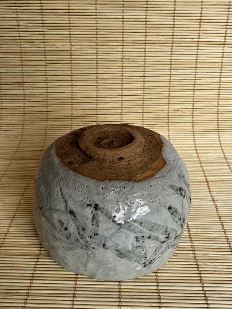 Nezumi Shino Chawan Tea Bowl | Showa Studio | Gray Iron-Wash Glaze | Mino Tradition