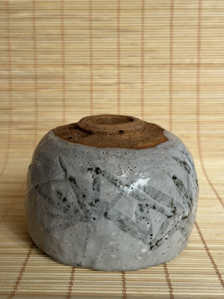 Nezumi Shino Chawan Tea Bowl | Showa Studio | Gray Iron-Wash Glaze | Mino Tradition