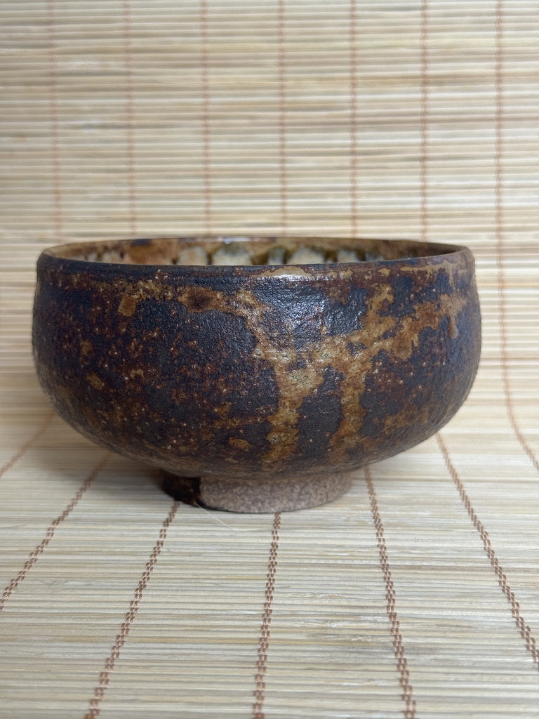 Shigaraki Chawan – Handcrafted Japanese Wabi-Sabi Tea Bowl