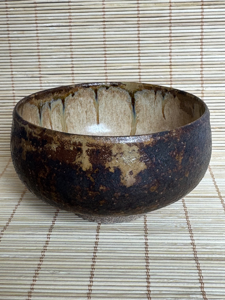 Shigaraki Chawan – Handcrafted Japanese Wabi-Sabi Tea Bowl