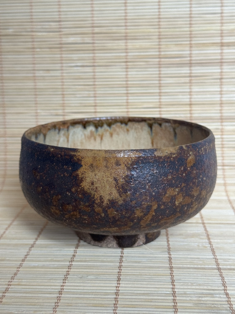 Shigaraki Chawan – Handcrafted Japanese Wabi-Sabi Tea Bowl