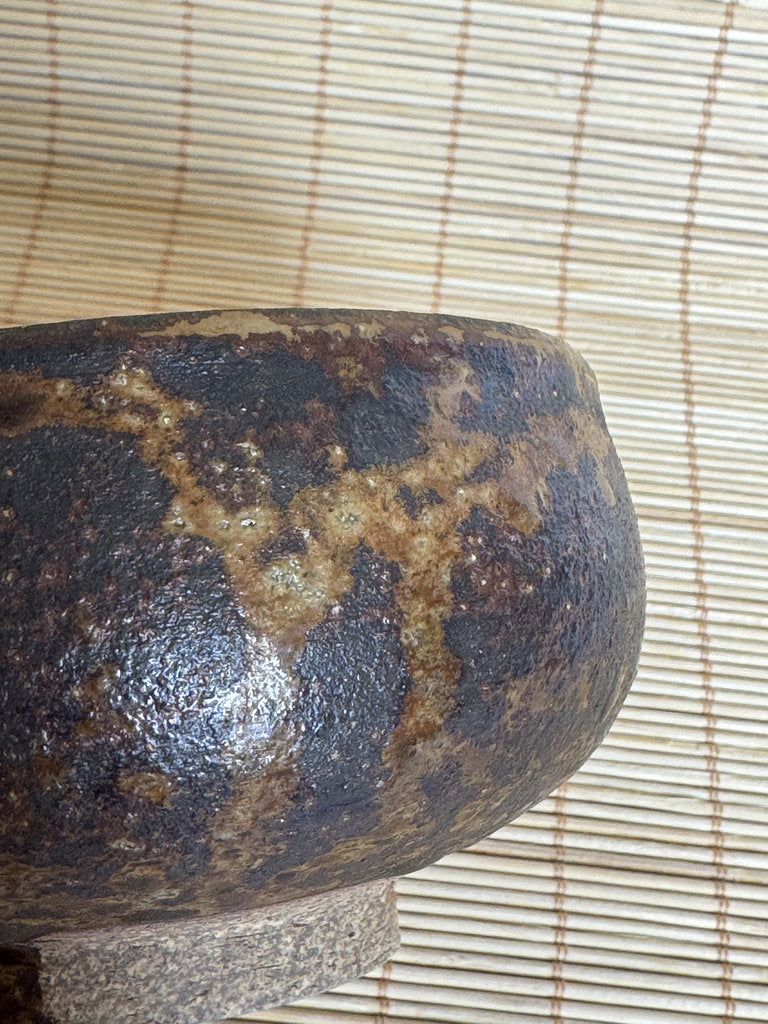 Shigaraki Chawan – Handcrafted Japanese Wabi-Sabi Tea Bowl