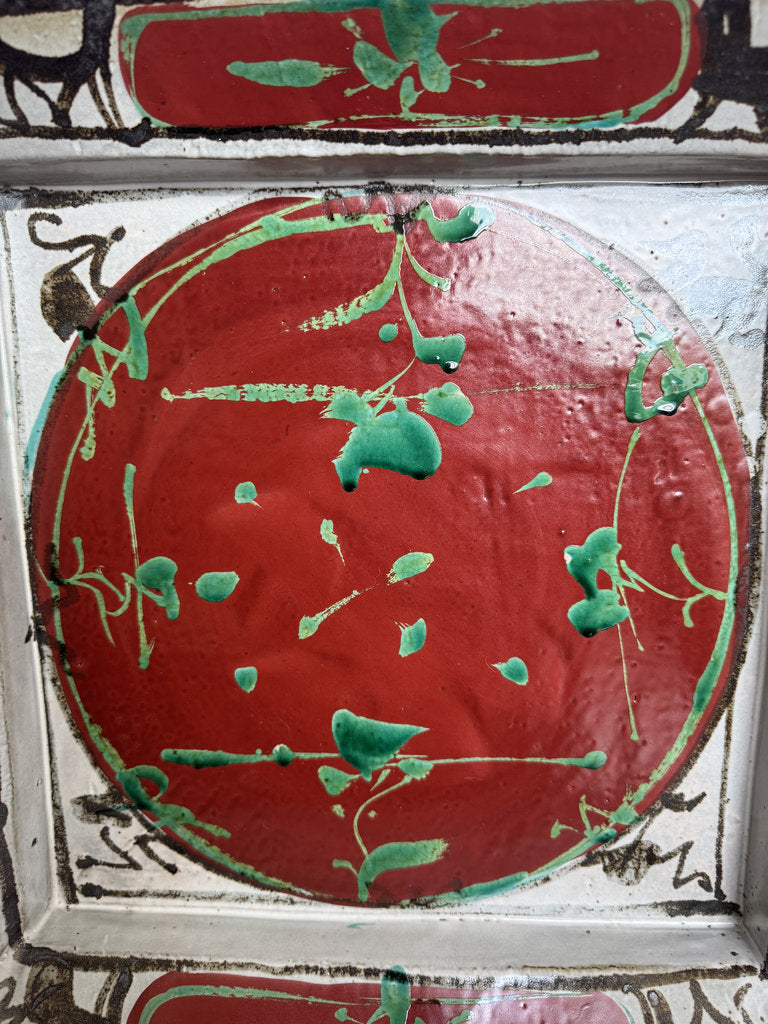 Vintage Japanese Kutani Pottery Dish, Aka Midori Glazed Ceramic Plate, Edo Meiji Era, Red Green Enamel, Collector Antique, Wood Stand Included