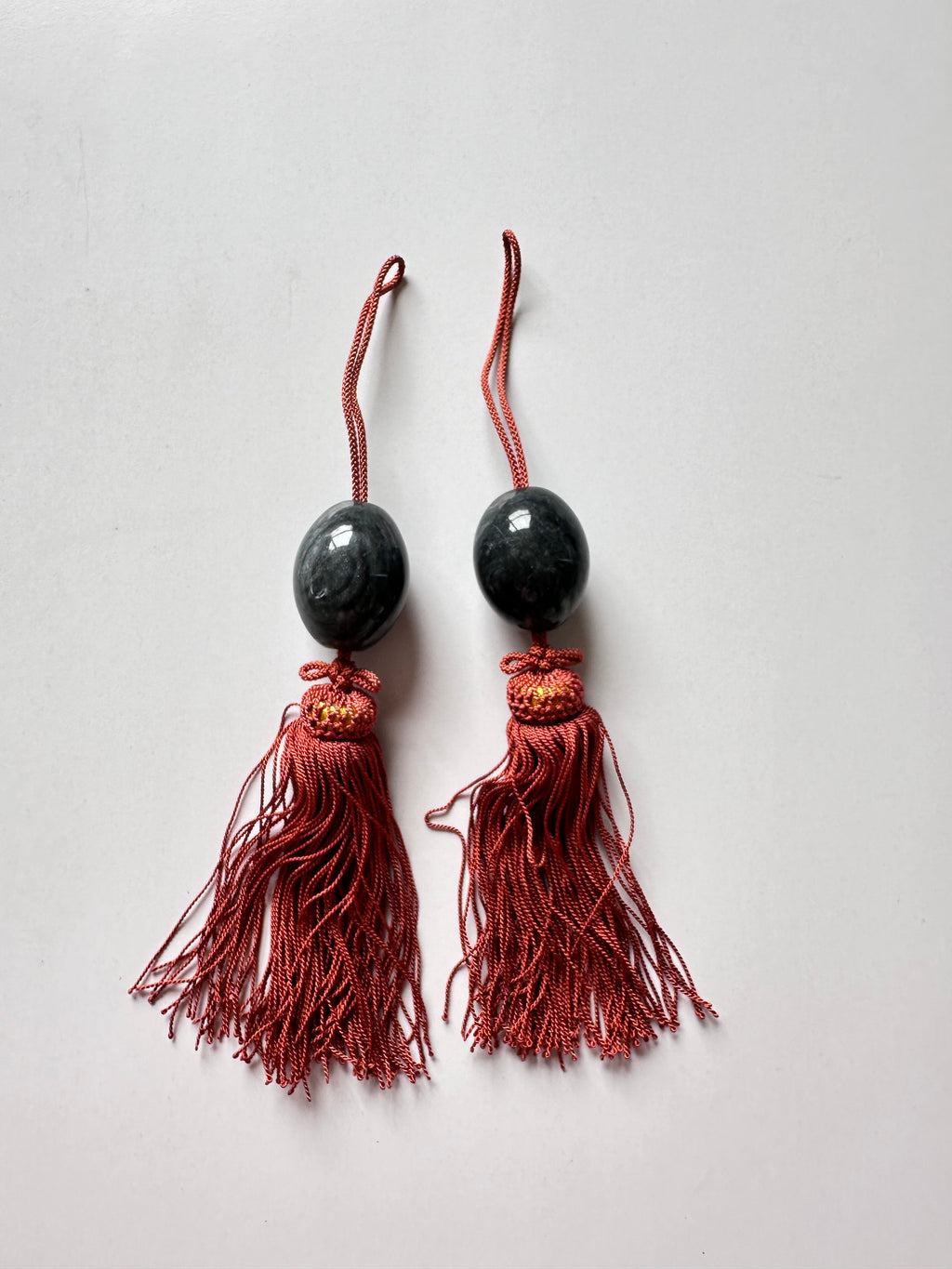 Natural Black Onyx Marble Fūchin – Japanese Scroll Weight Pair with Rust Silk Tassels | Handmade Kakemono Stone Weights