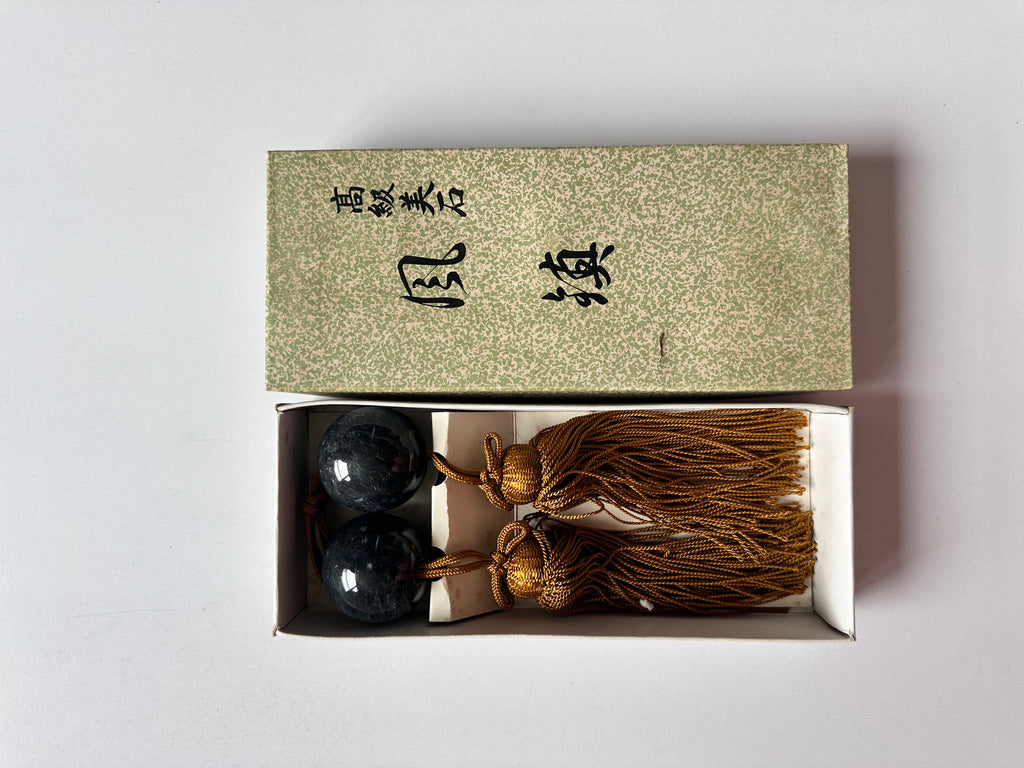 Dark Onyx Fūchin Scroll Weights – Antique Gold Tassels | Japanese Kakemono Hanging Weights (Pair)