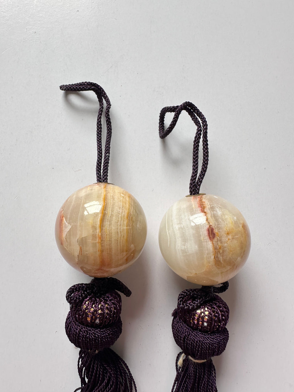 Honey Onyx Fūchin Scroll Weights – Plum Tassels | Japanese Kakemono Hanging Weights (Pair)