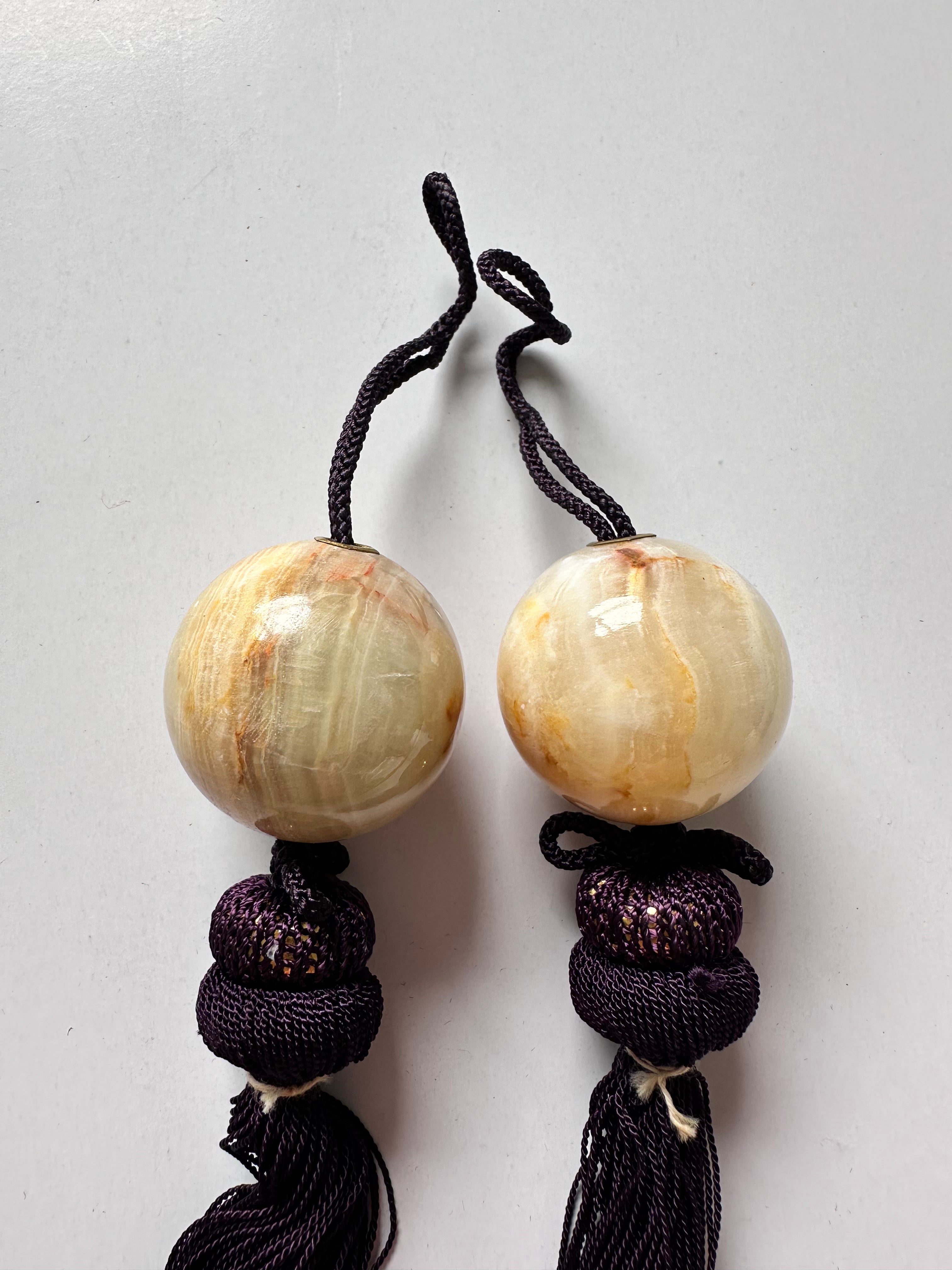 Honey Onyx Fūchin Scroll Weights – Plum Tassels | Japanese Kakemono Hanging Weights (Pair)