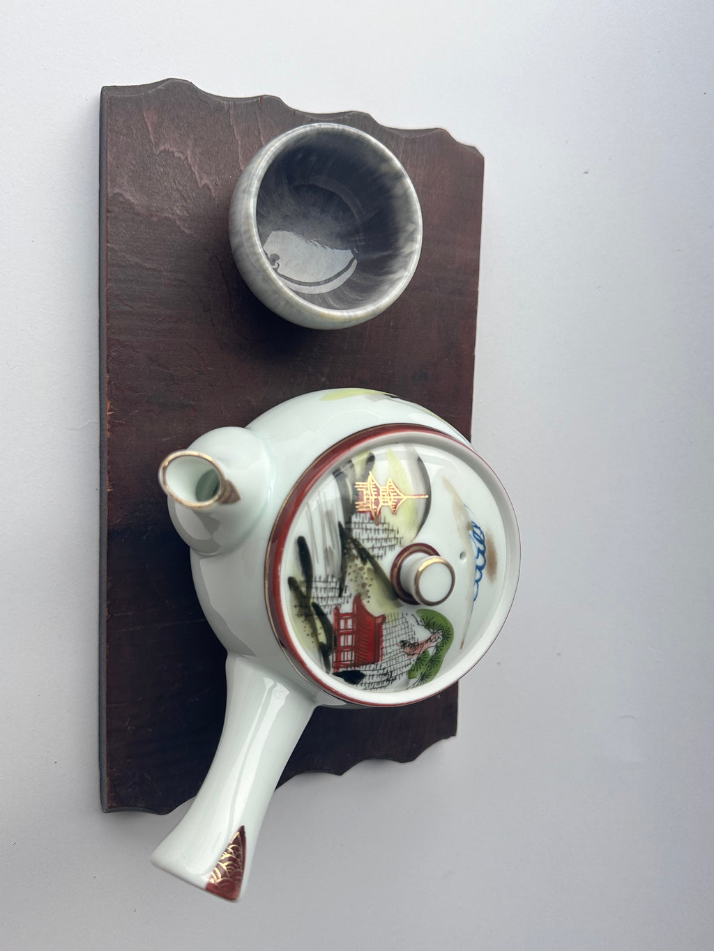 Vintage Kutani Porcelain Teapot – Hand-Painted Japanese Landscape, White Glaze Kyusu