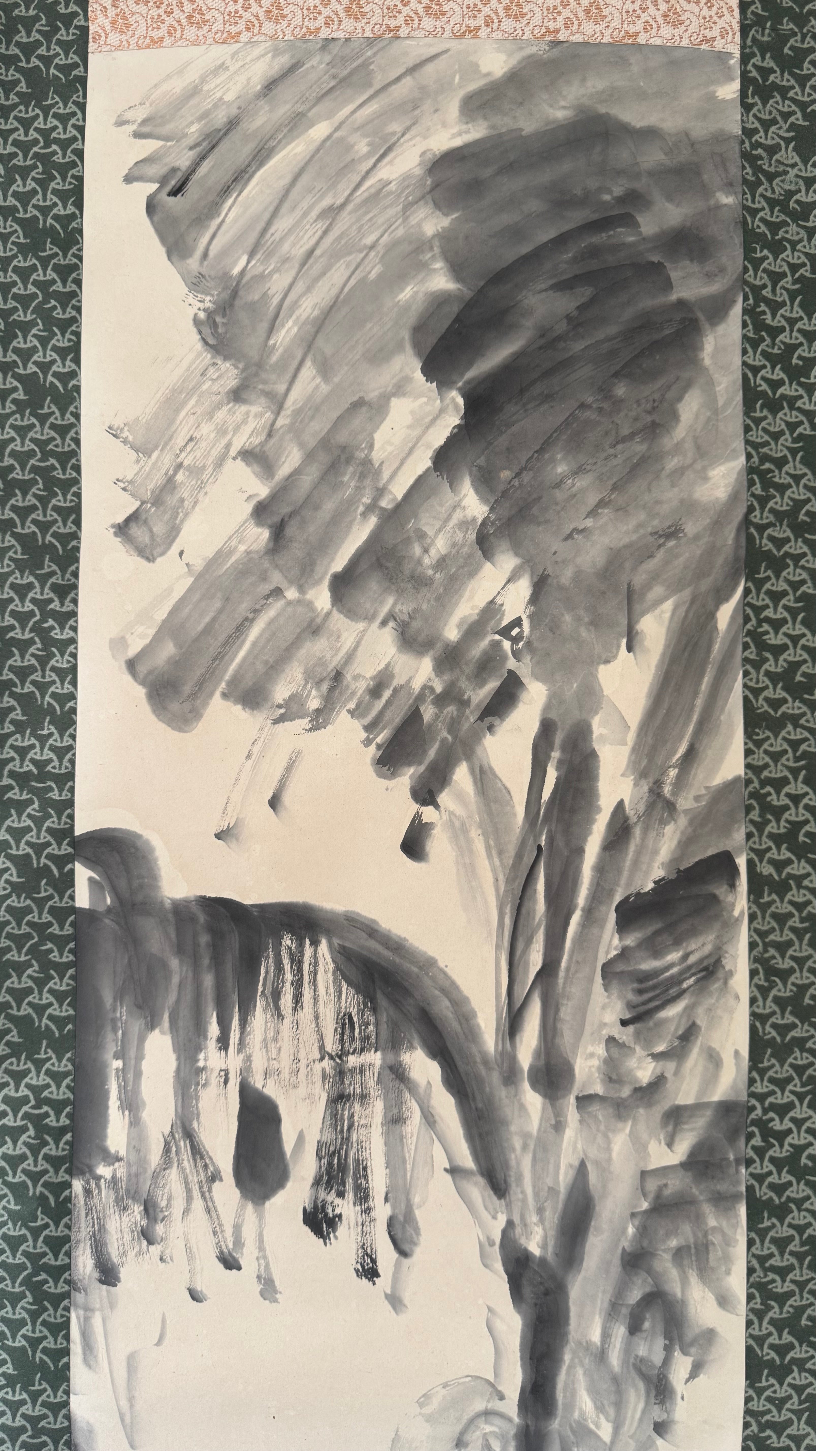 Japanese Sumi-e Kakejiku | 芭蕉図 Banana Plant & Rock | Hatsuboku Ink Wash | Signed Gyokushi | Bashō-Tradition | Meiji–Taisho | Dark Teal Brocade
