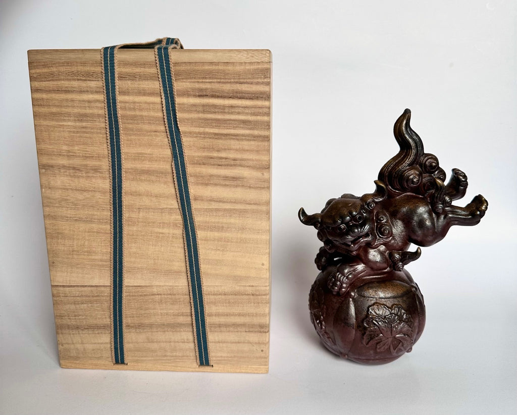 Bizen Shishi Lion Sculpture - Handmade Japanese Guardian Figurine in the Style of Kimura