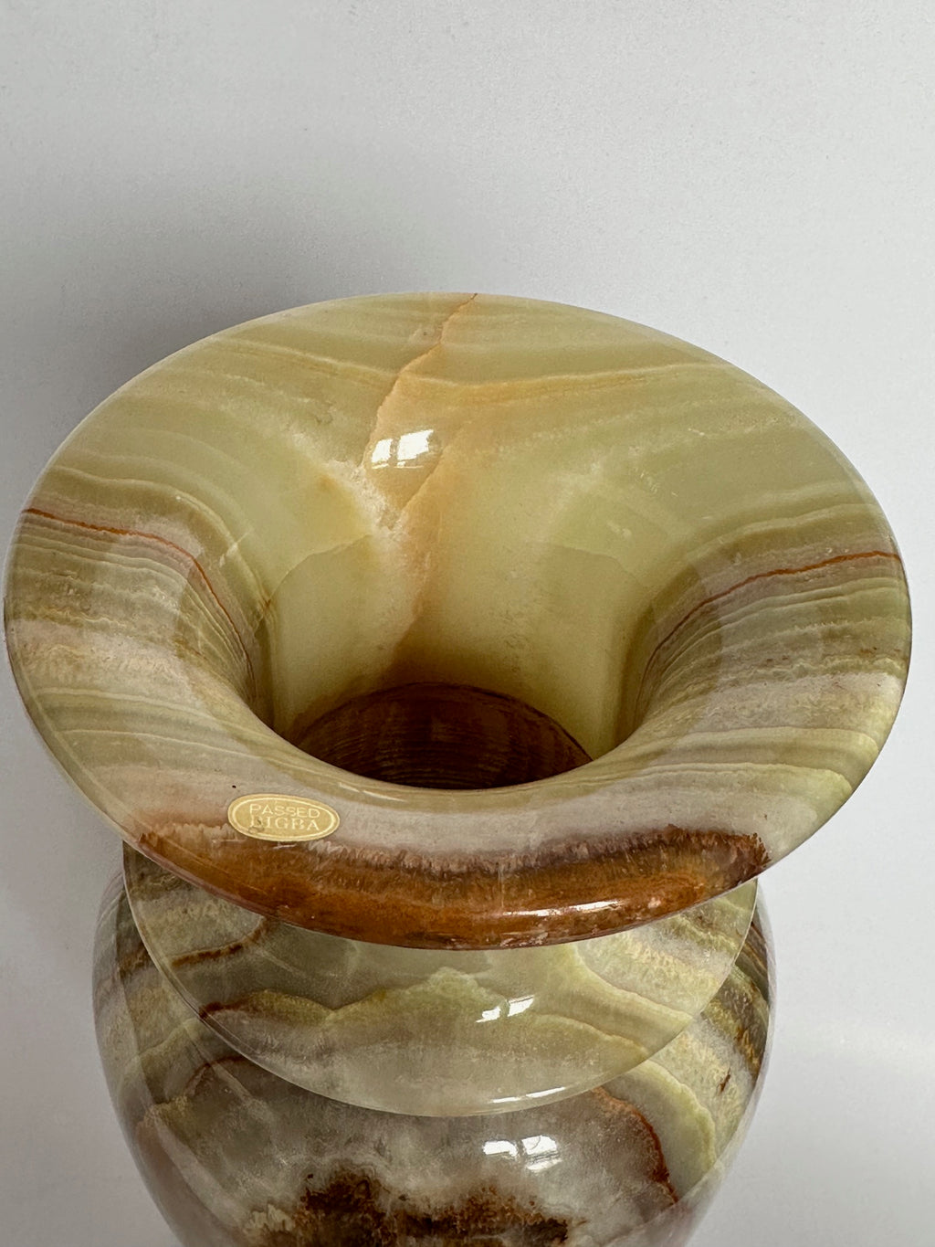Natural Onyx Stone Vase – Hand-Carved Pakistani Onyx with Unique Marble-Like Veins
