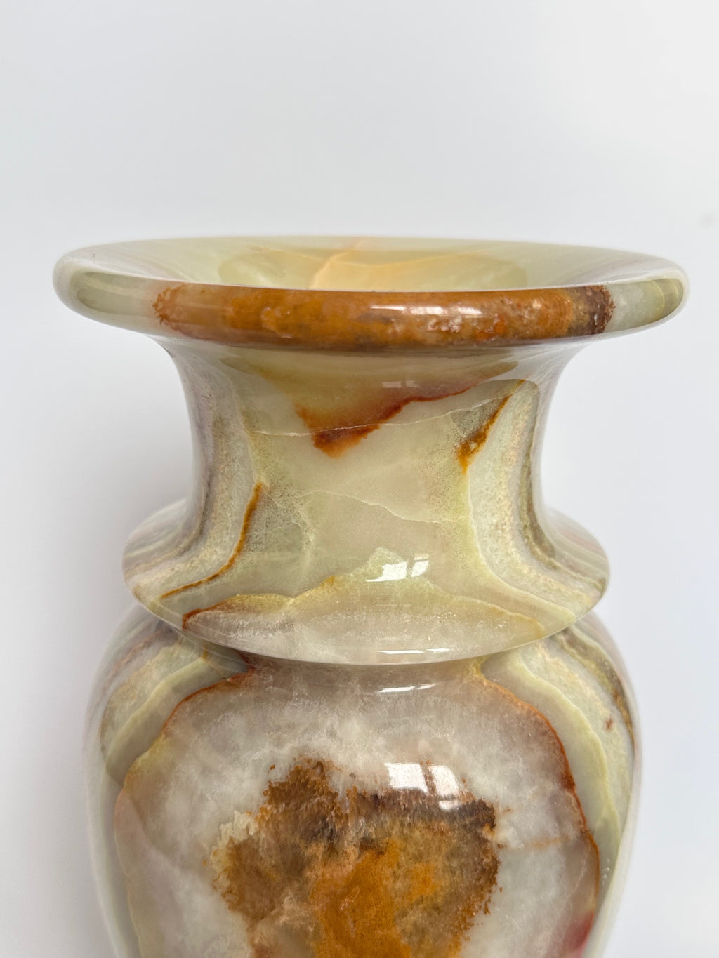 Natural Onyx Stone Vase – Hand-Carved Pakistani Onyx with Unique Marble-Like Veins