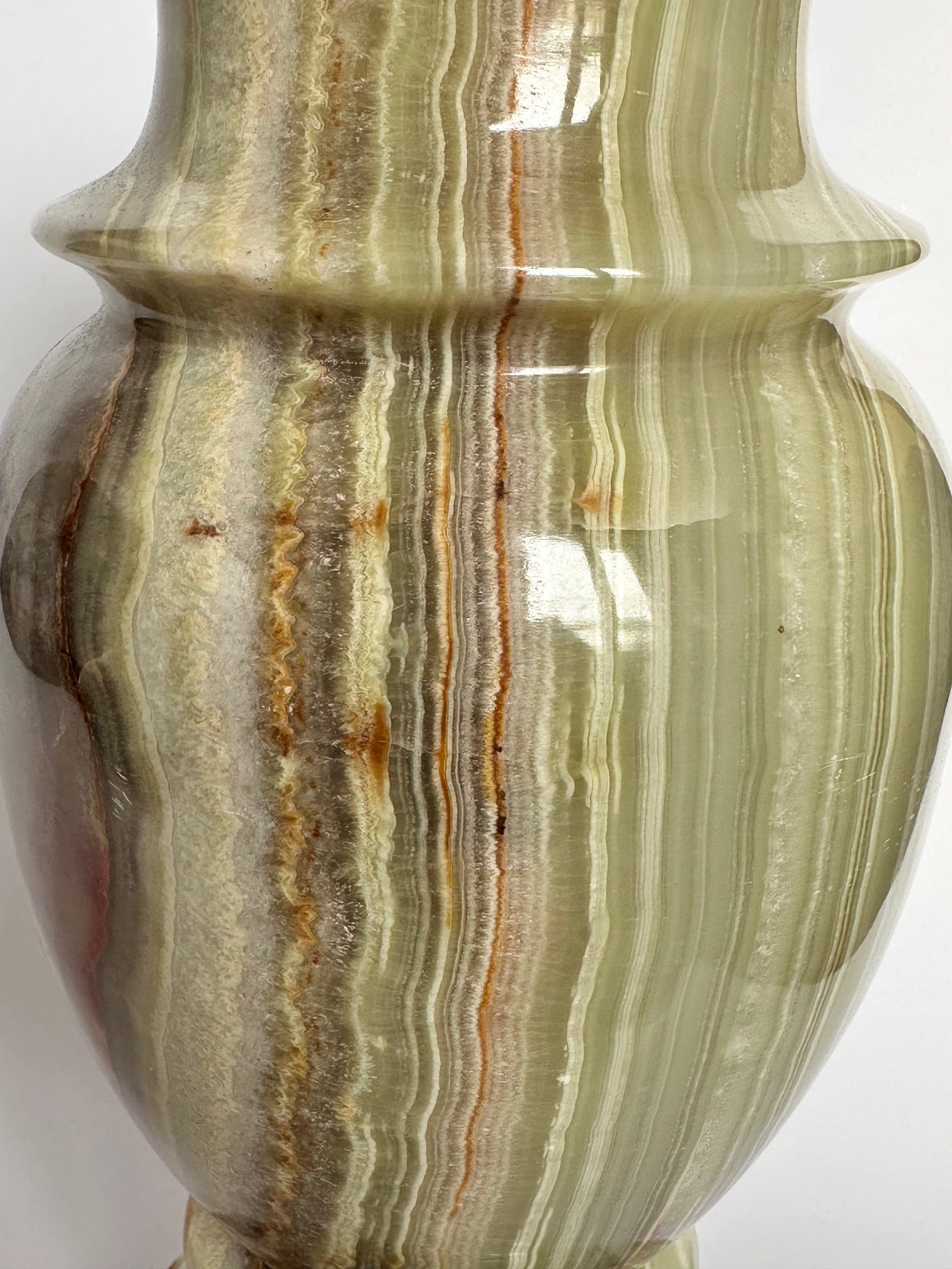 Natural Onyx Stone Vase – Hand-Carved Pakistani Onyx with Unique Marble-Like Veins