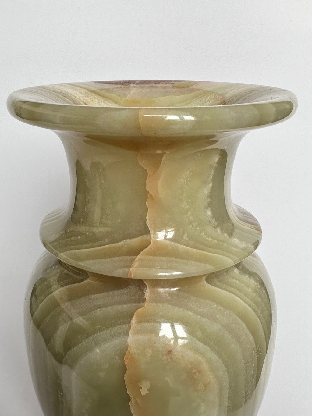 Natural Onyx Stone Vase – Hand-Carved Pakistani Onyx with Unique Marble-Like Veins
