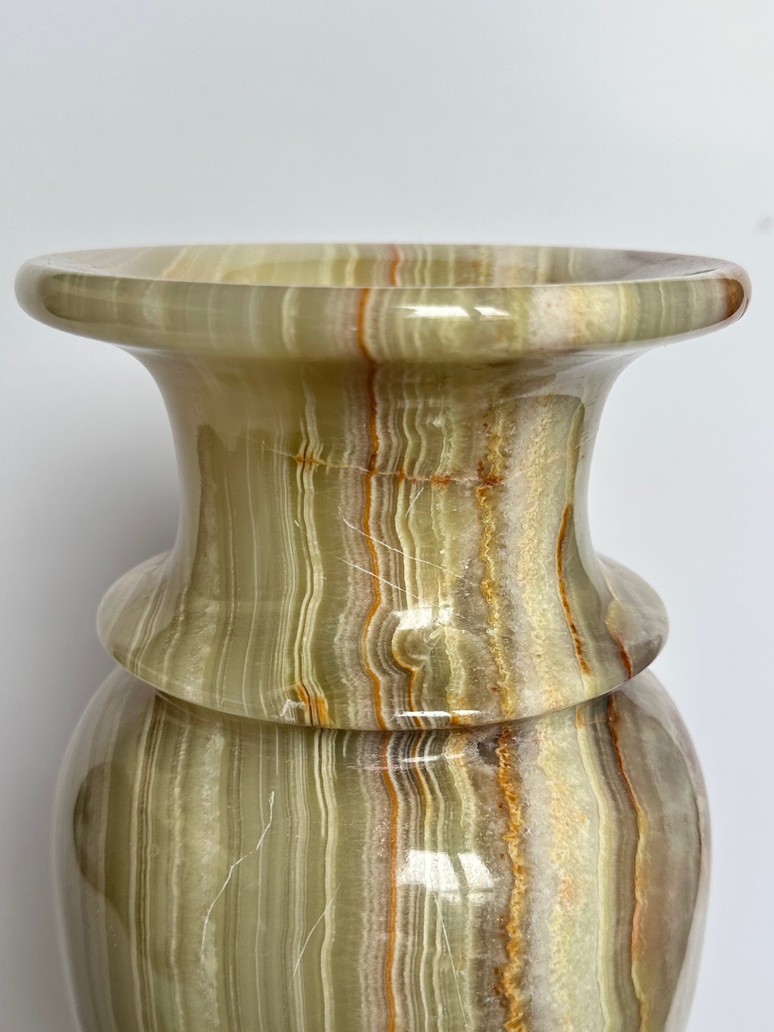Natural Onyx Stone Vase – Hand-Carved Pakistani Onyx with Unique Marble-Like Veins