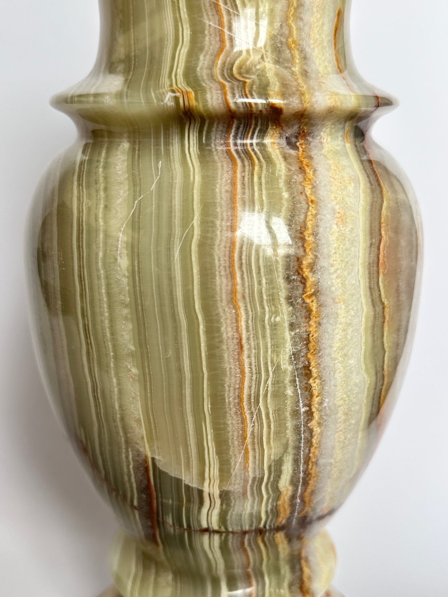Natural Onyx Stone Vase – Hand-Carved Pakistani Onyx with Unique Marble-Like Veins