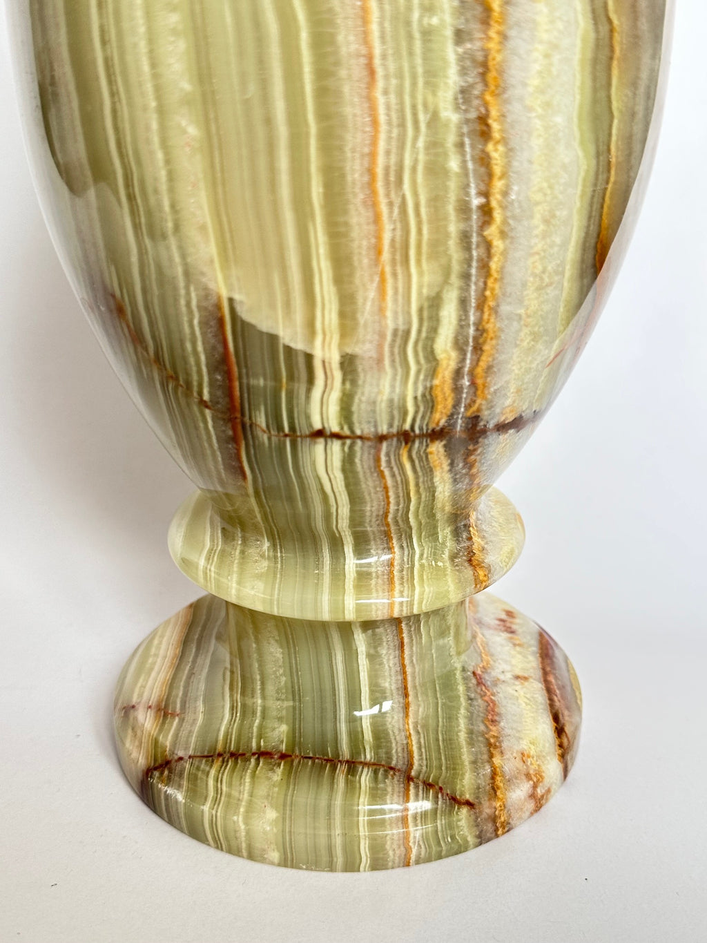 Natural Onyx Stone Vase – Hand-Carved Pakistani Onyx with Unique Marble-Like Veins