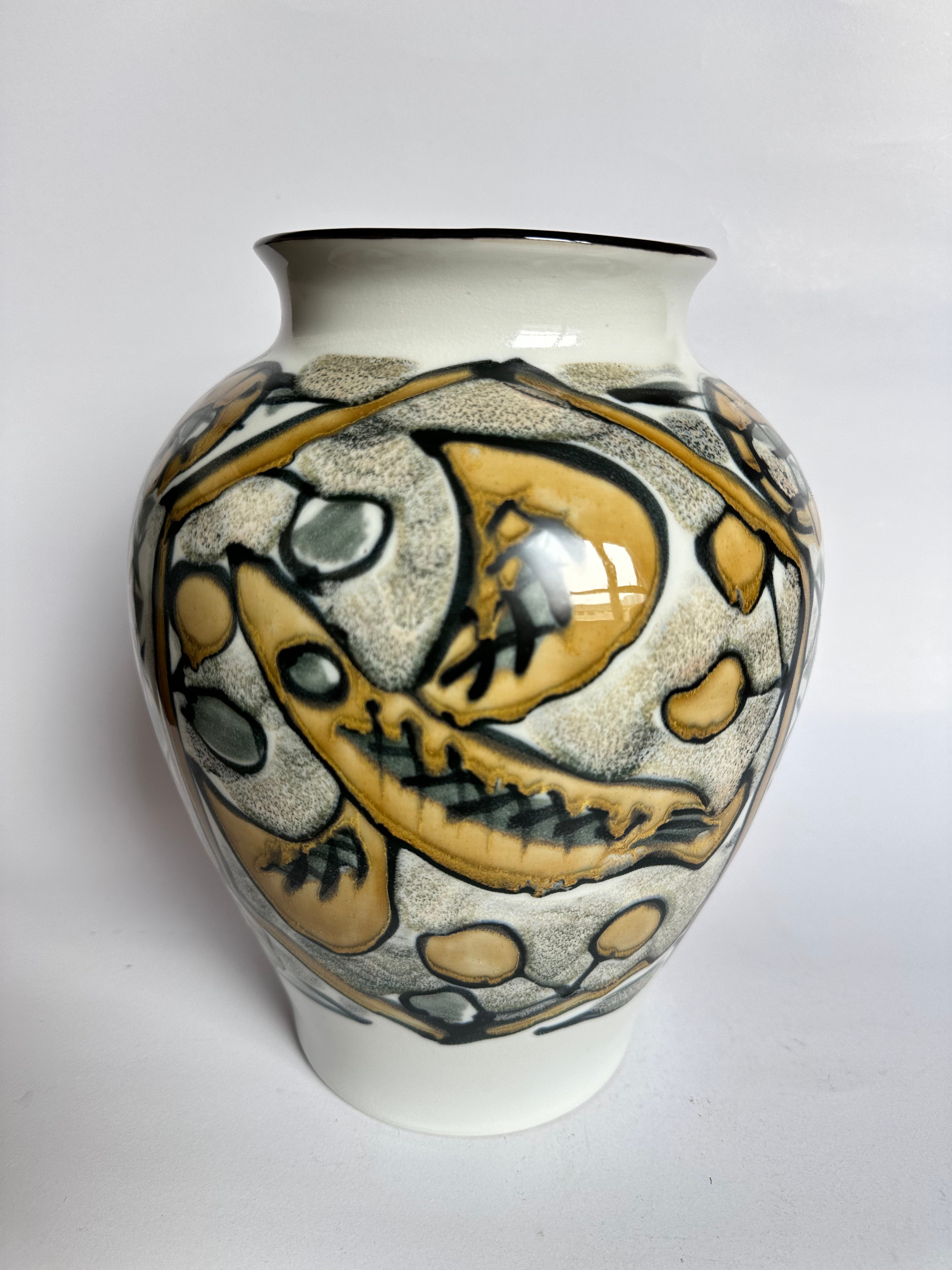 Vintage Japanese Porcelain Vase Gyozan Kyoto Hand Painted Noh Bokusai