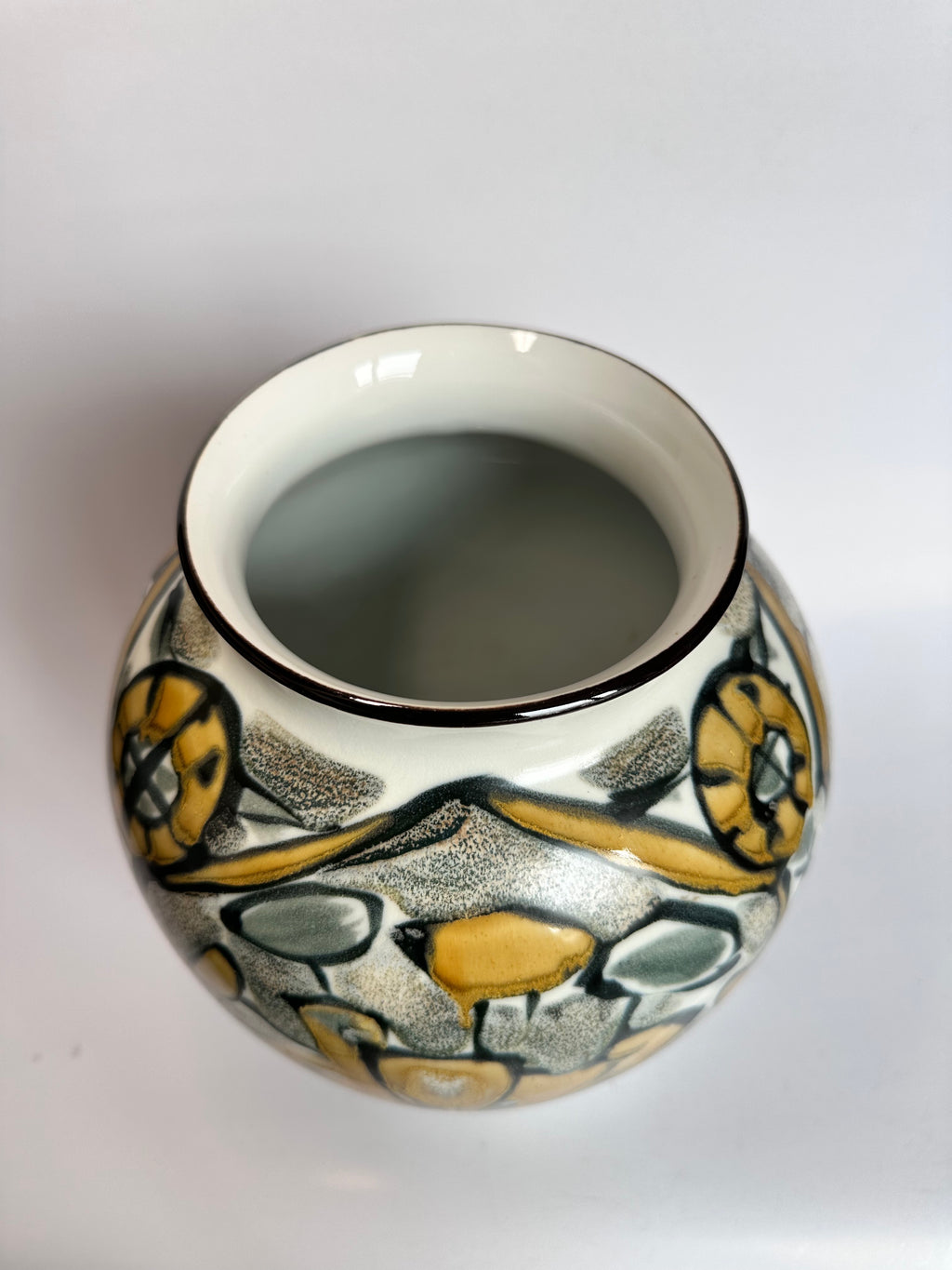 Vintage Japanese Porcelain Vase Gyozan Kyoto Hand Painted Noh Bokusai