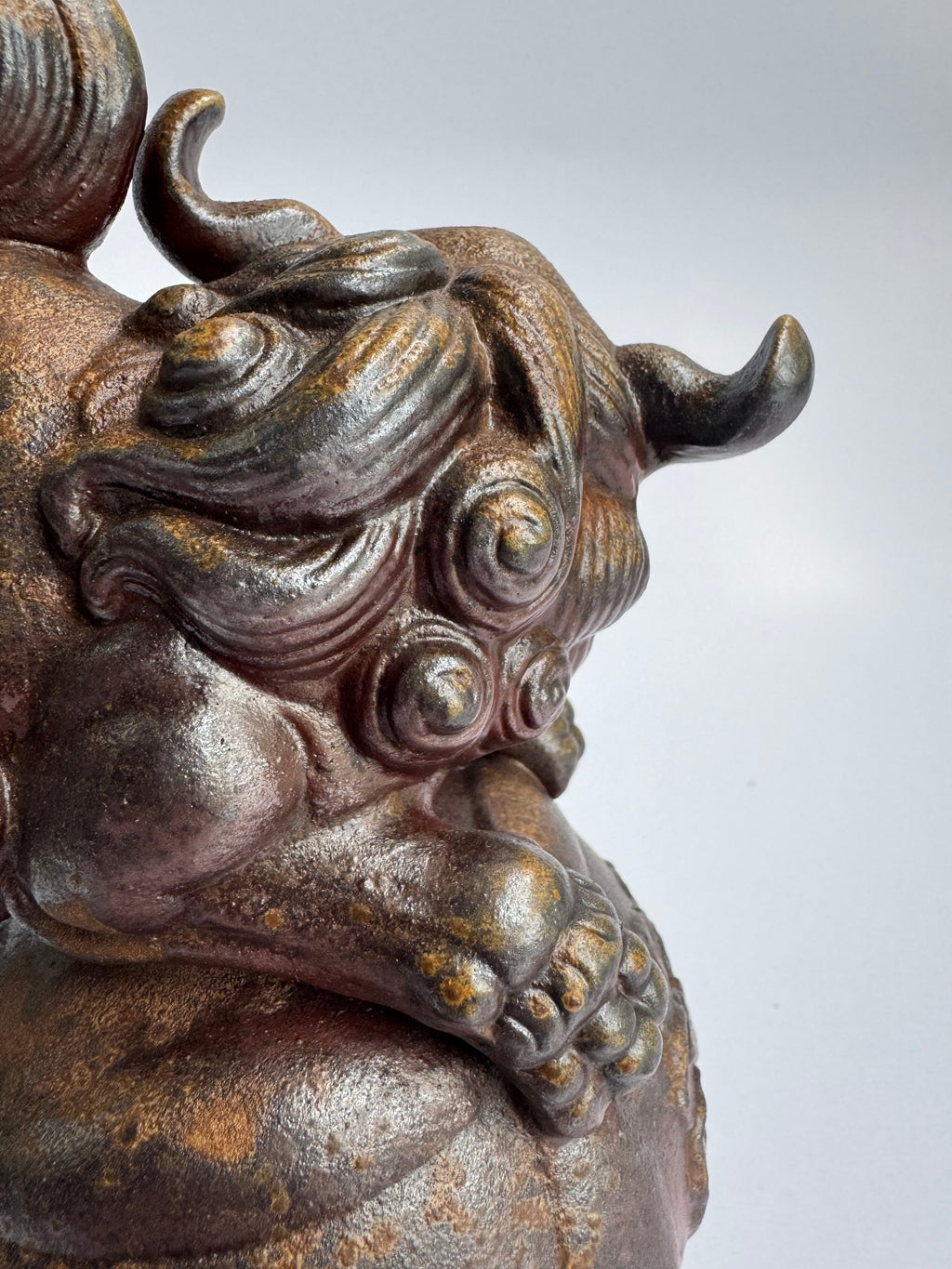Bizen Shishi Lion Sculpture - Handmade Japanese Guardian Figurine in the Style of Kimura