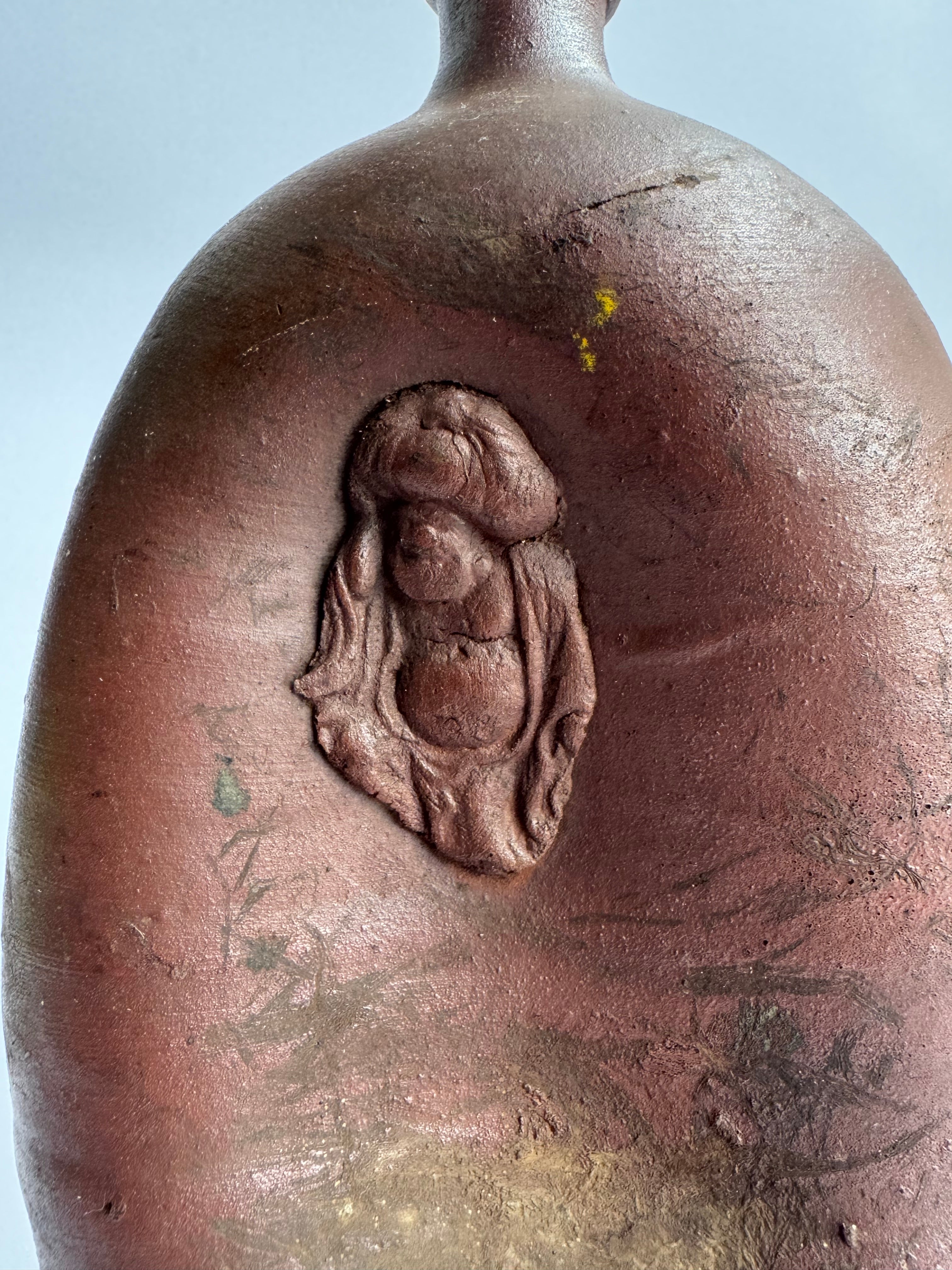 Bizen Sake Bottle – Daikokuten God of Fortune Motif