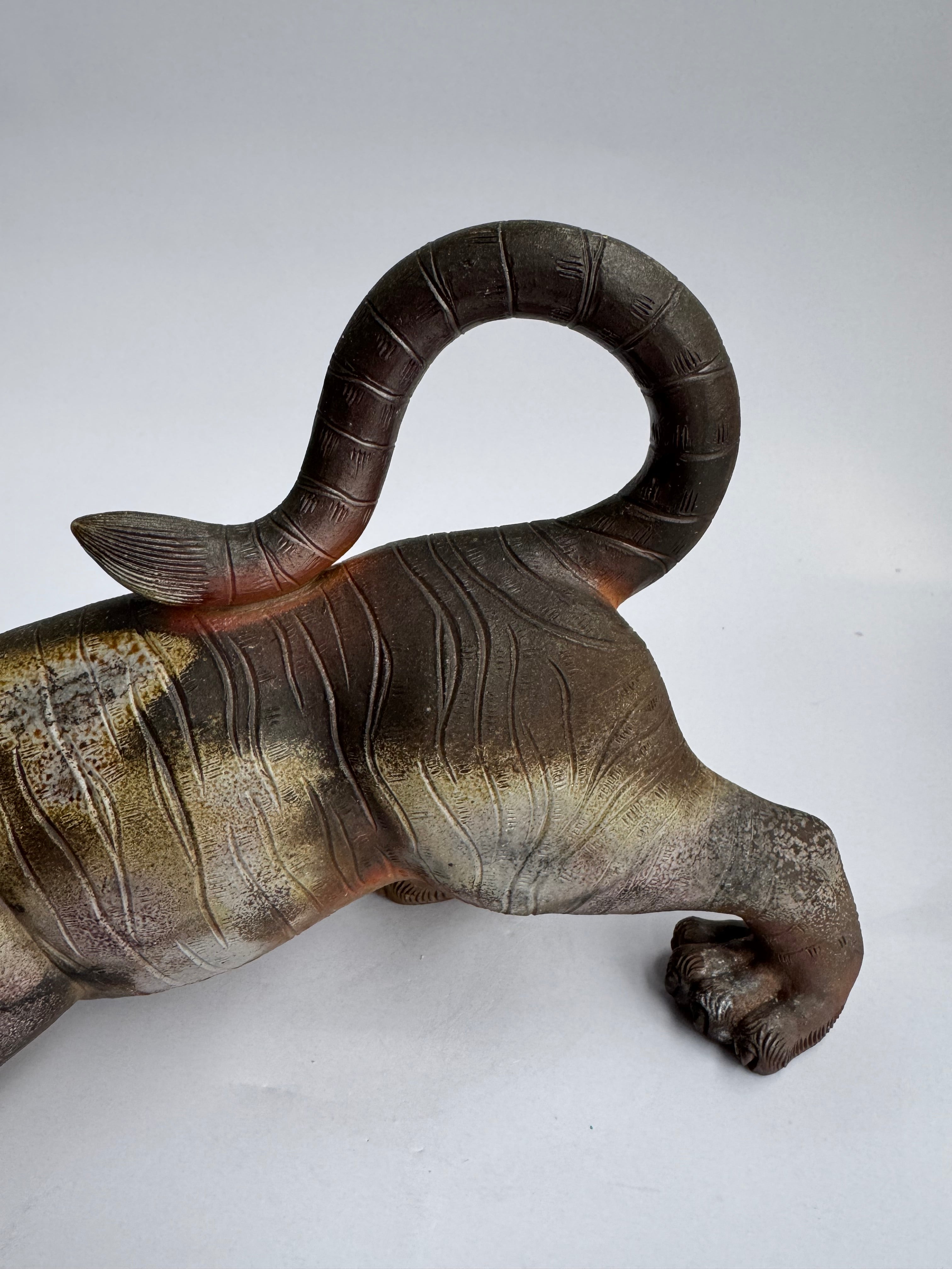 Japanese Bizen Tiger Sculpture in the Style of Konishi Kiln | Wood-Fired Ceramic Art with Tomobako