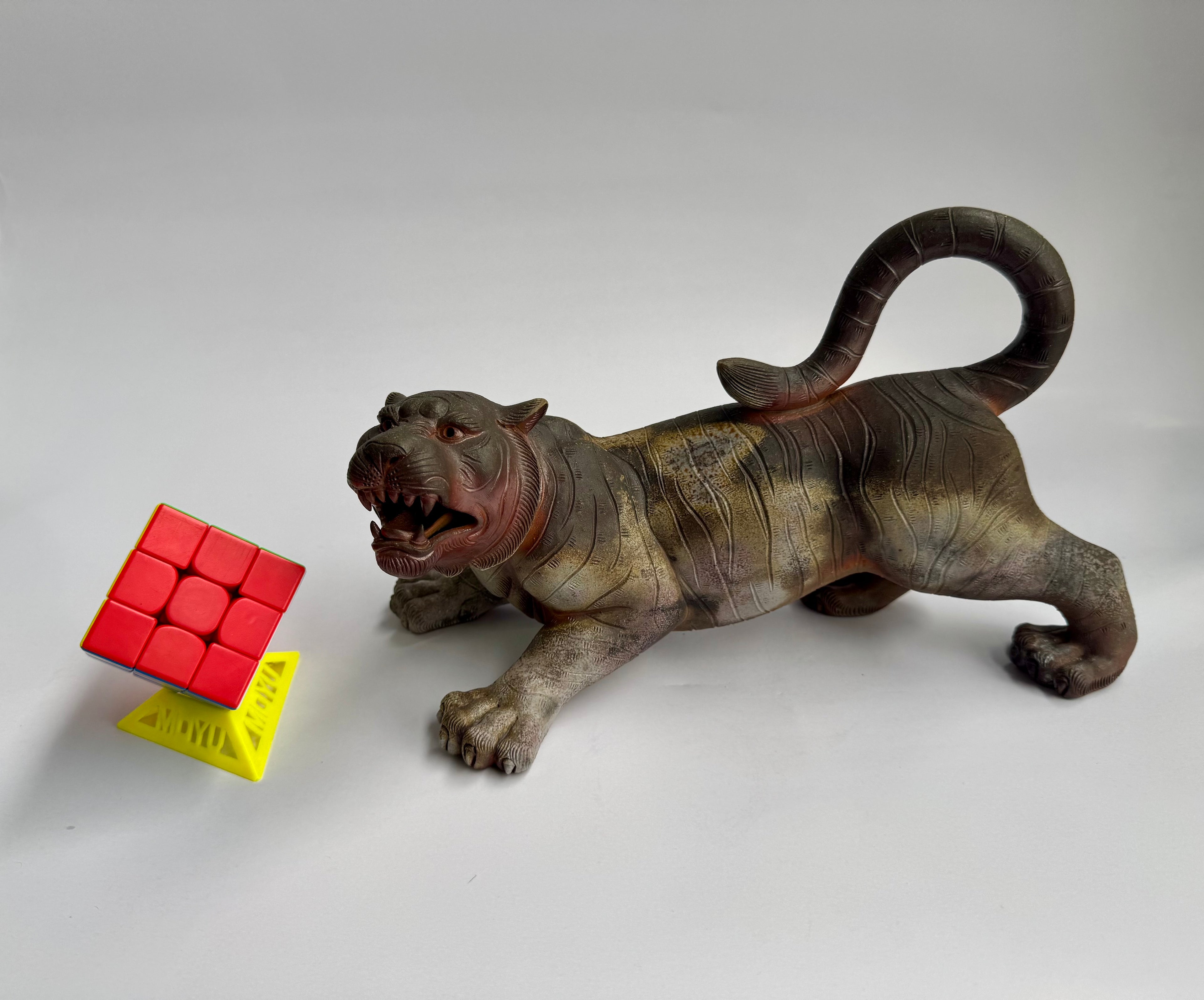 Japanese Bizen Tiger Sculpture in the Style of Konishi Kiln | Wood-Fired Ceramic Art with Tomobako