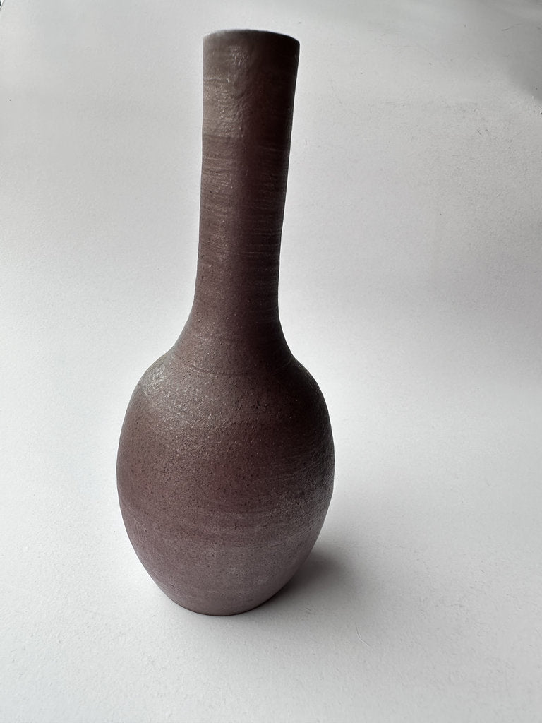 Bizen Yaki Tsuru Kubi Vase Kuro Bizen Dark Iron Sangiri Reduction Fired Artist Signed Japanese Stoneware Wabi Sabi Ikebana