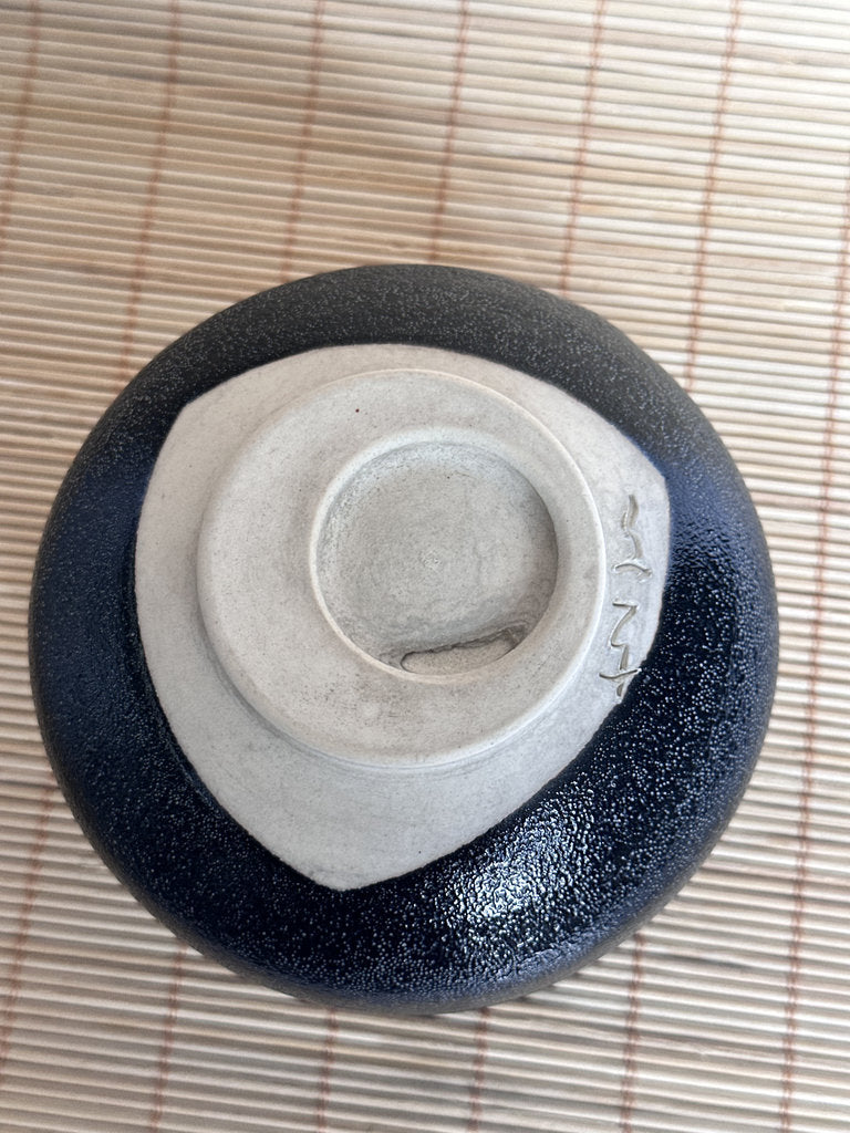 Tanzaku Chawan | Kenzan-Style | Iron-Star Black & Waka Poem White Panel | Kyō-yaki