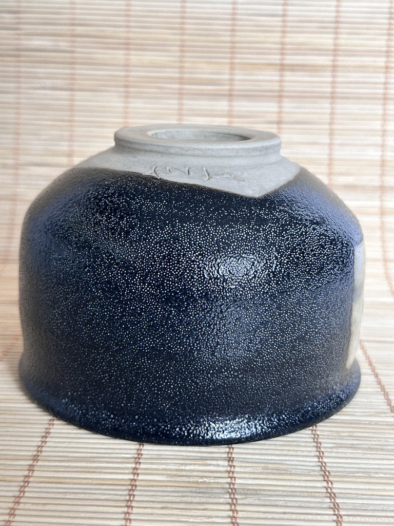 Tanzaku Chawan | Kenzan-Style | Iron-Star Black & Waka Poem White Panel | Kyō-yaki