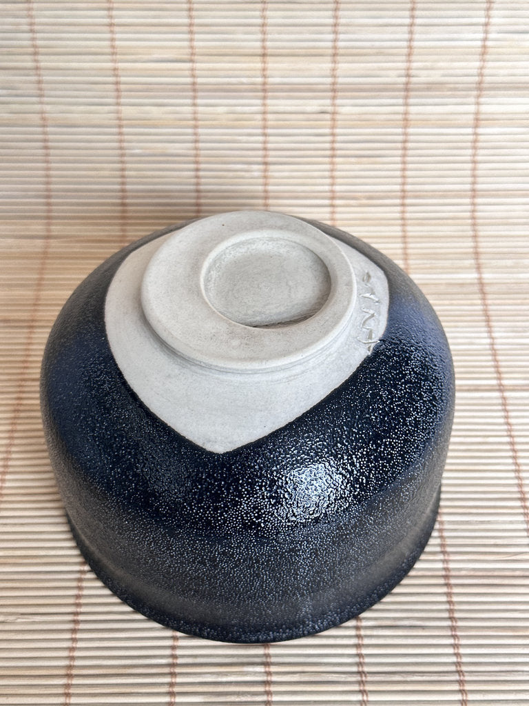Tanzaku Chawan | Kenzan-Style | Iron-Star Black & Waka Poem White Panel | Kyō-yaki