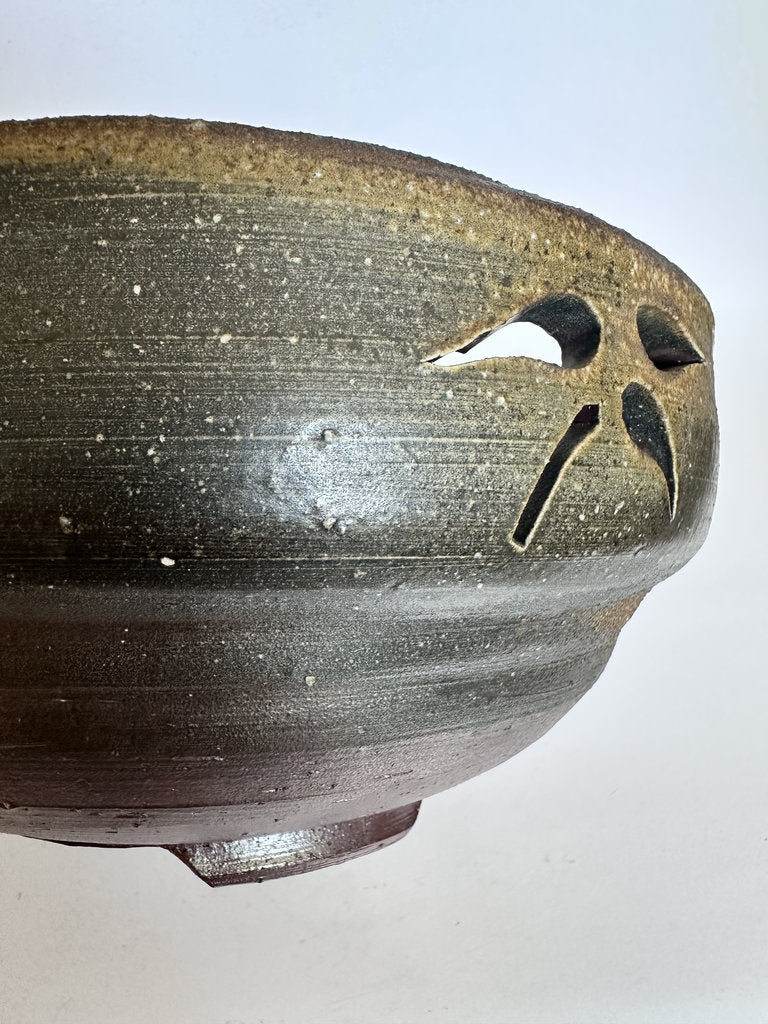 Bizen-yaki Sukashibori Hanaire — Shouzan-gama, Goma & Botamochi