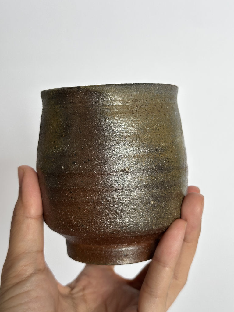 Bizen Yaki Yunomi Tea Cup | Showa Period | Hi-iro Goma & Interior Shizen-yu Glaze
