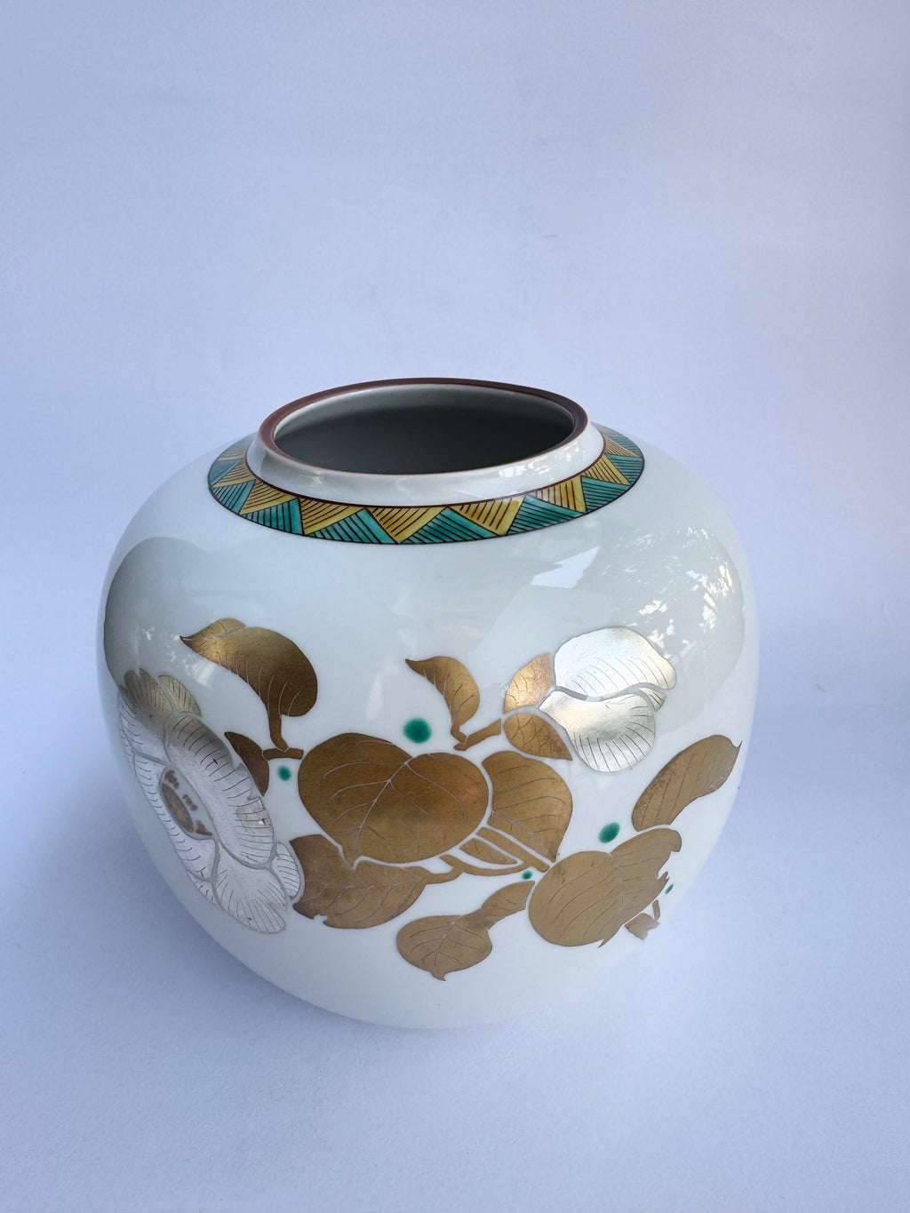 Kutani White Floral Vase | Japanese Porcelain with Gold Leaf Motifs