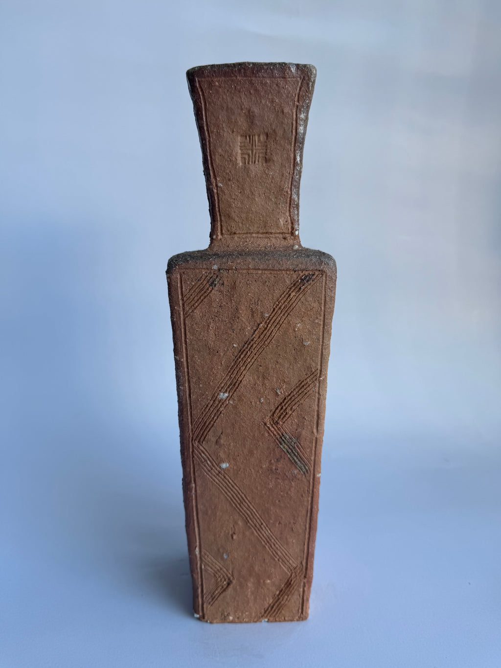 Bizen Ware Square Vase – Rustic Stone-Body Japanese Ceramic