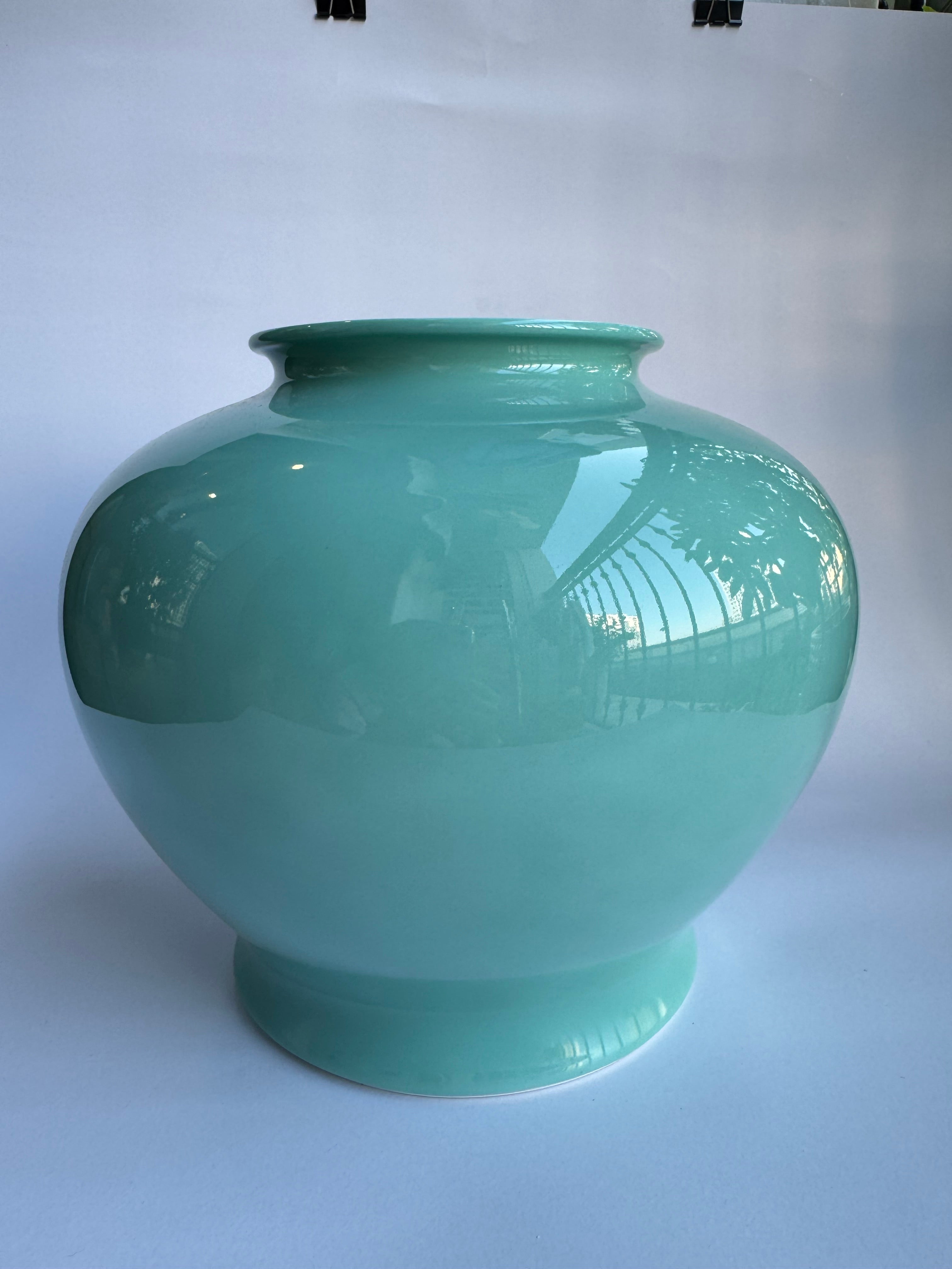 Fukagawa Celadon Vase – Hand-Painted Mount Fuji – Vintage Japanese Art