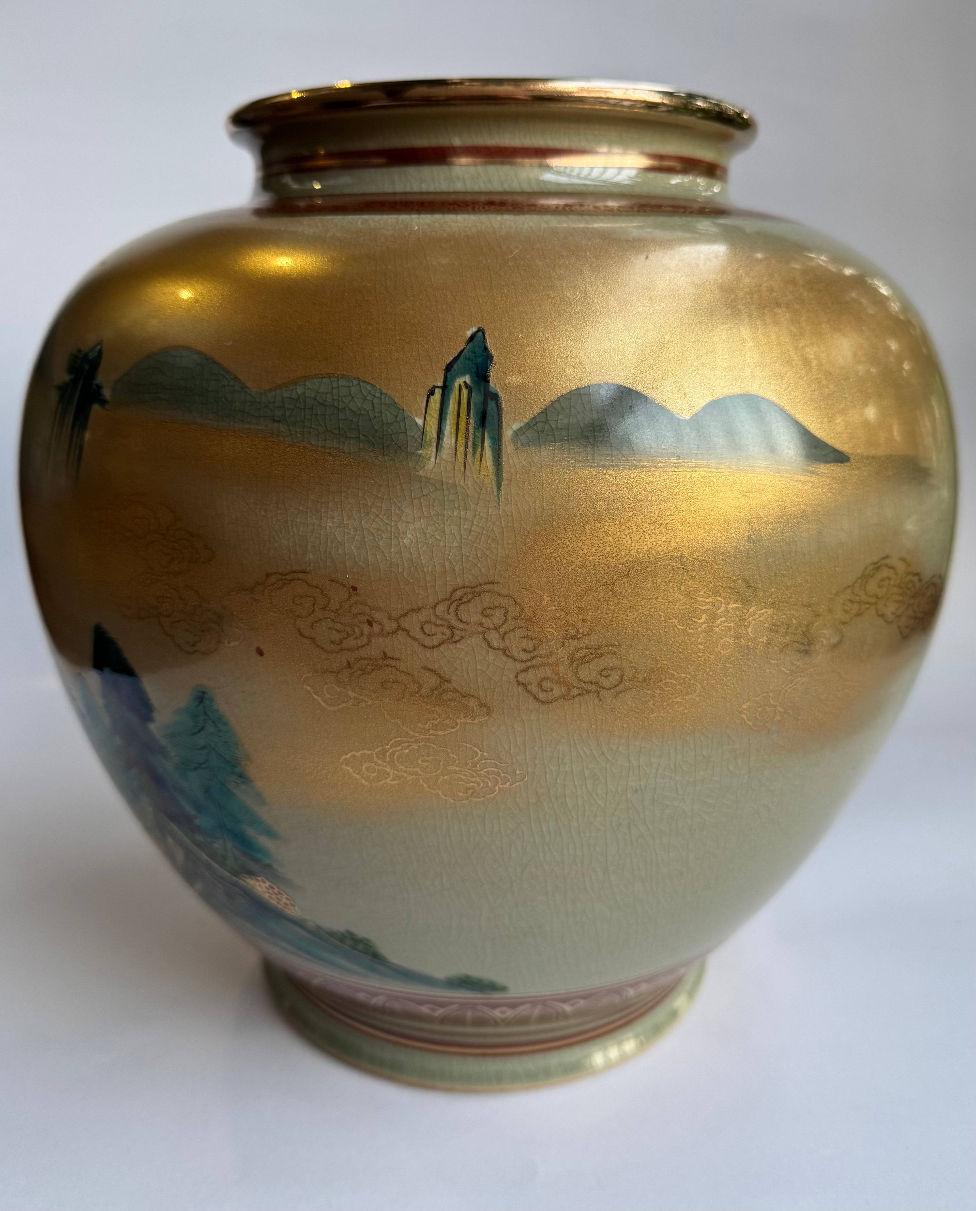 Japanese Pottery Kutani Vase Set – Handcrafted Decorative Art from Japan