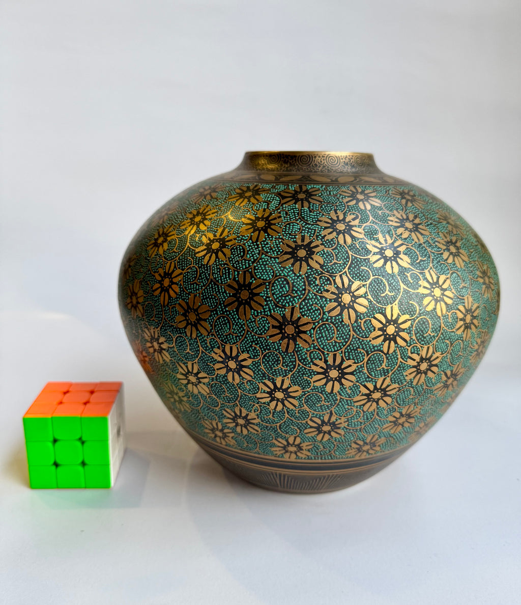 Kutani Brocade Vase | Vintage Japanese Art | Handcrafted Floral Gold Porcelain